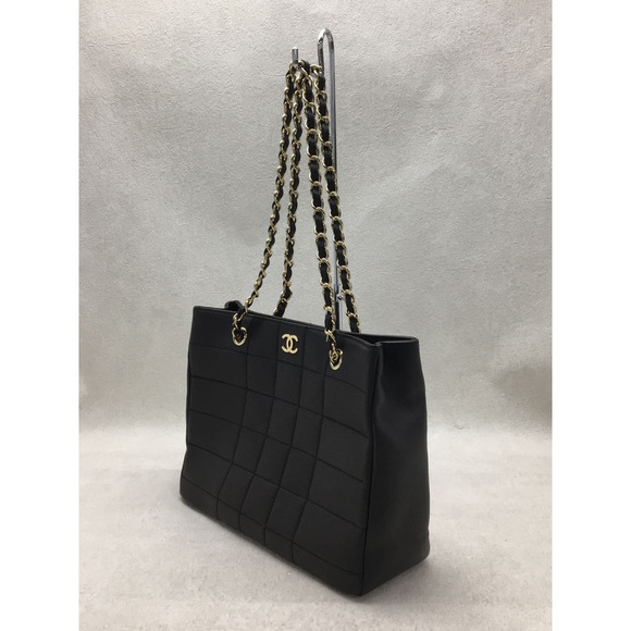 Chanel Lamb Leather Chain Shoulder Bag - Picture 2 of 6